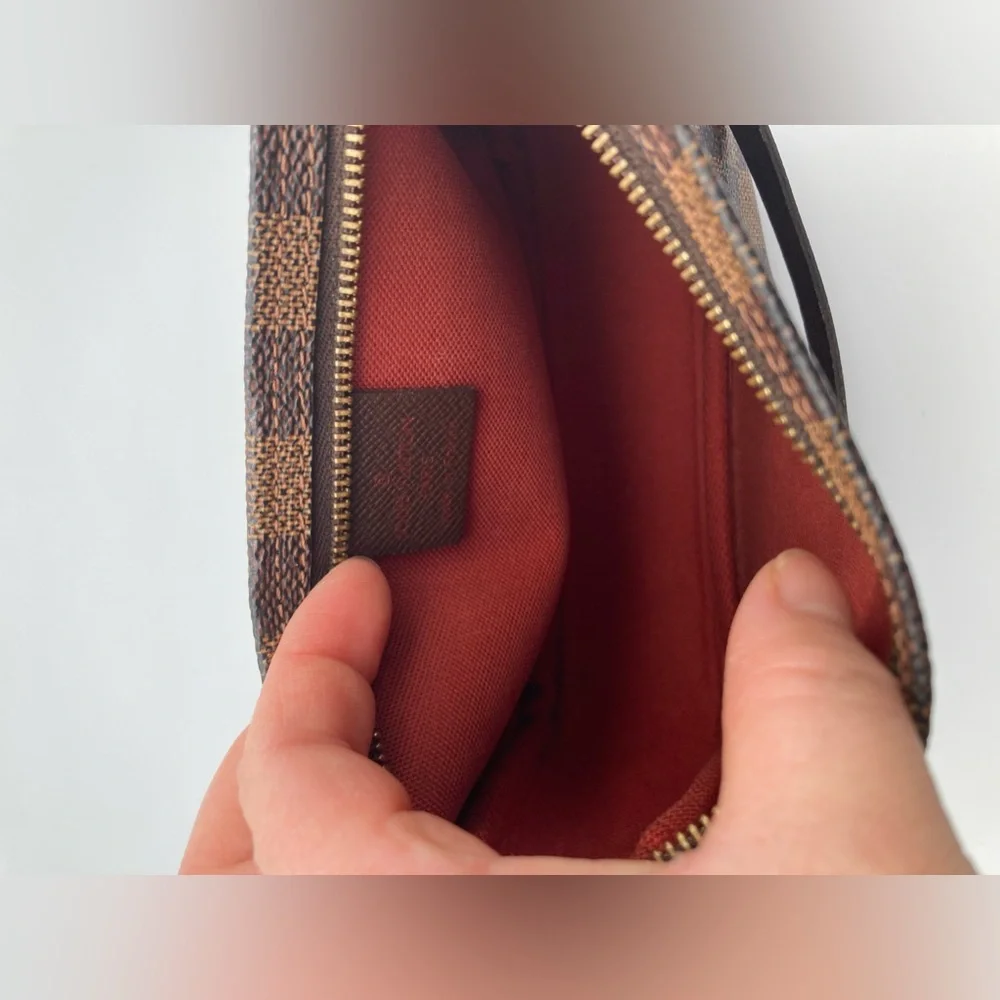 LOUIS VUITTON DAMIER EBENE MAKE UP POUCHETTE BAG